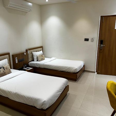 Siara Styles Amba Suites, Ґандінаґар Екстер'єр фото
