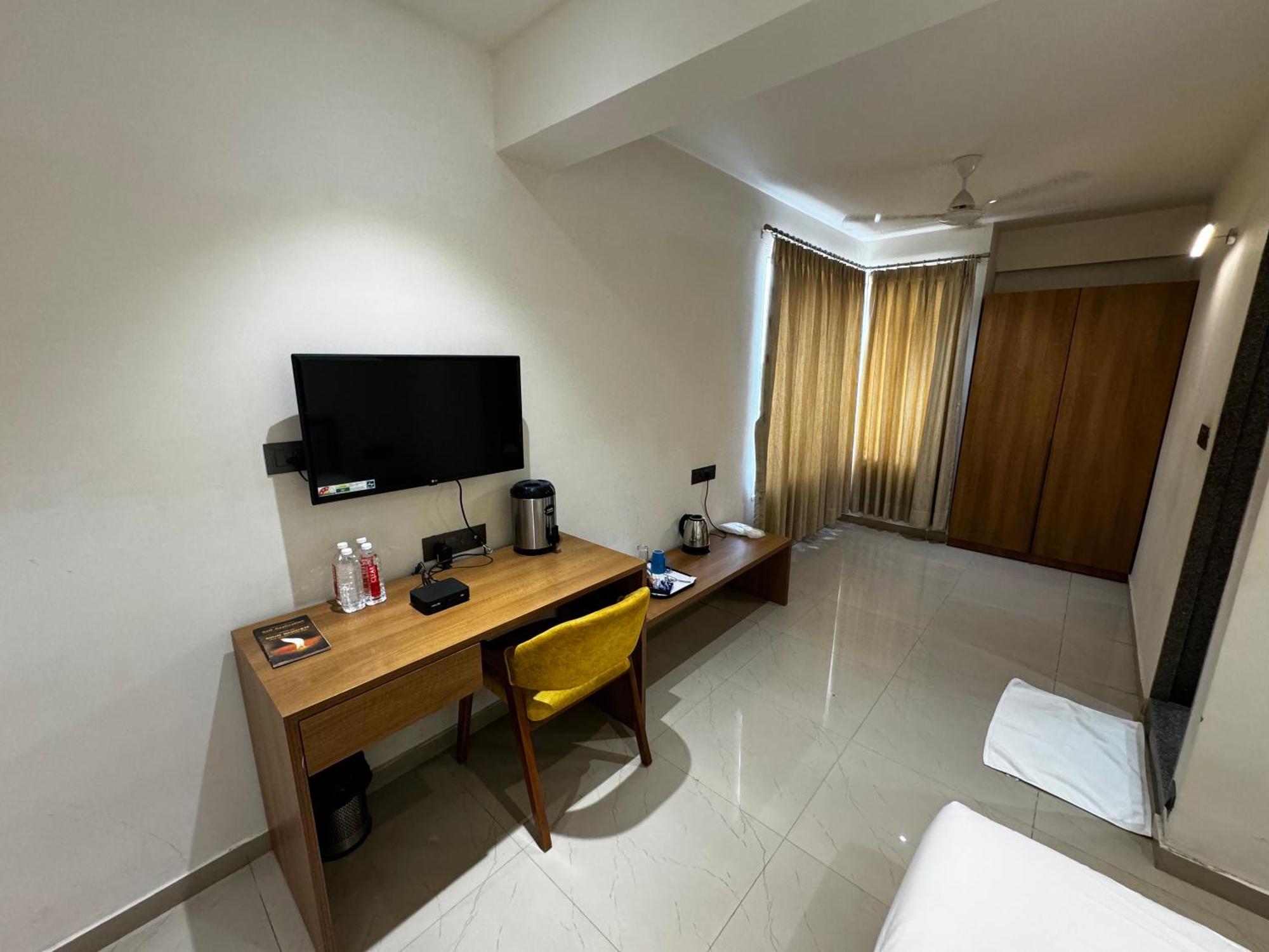 Siara Styles Amba Suites, Ґандінаґар Екстер'єр фото