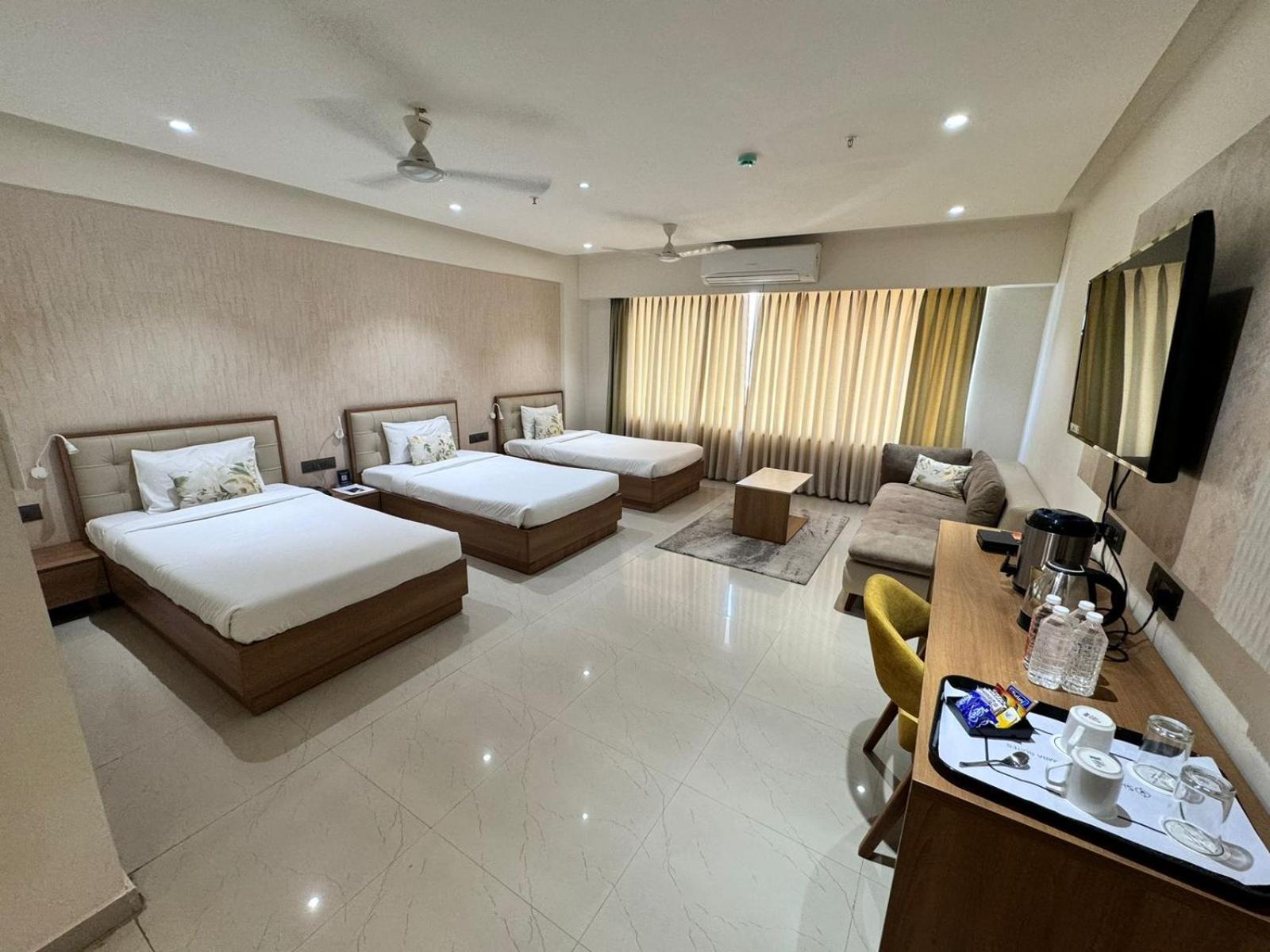 Siara Styles Amba Suites, Ґандінаґар Екстер'єр фото